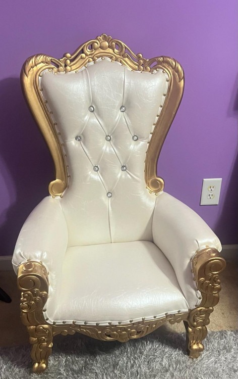 Toddler White/Gold Throne