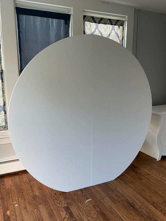 8ft Round Backdrop Wall