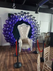 White/ White Queen Throne