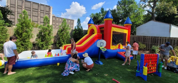 Bounce Houses & Combo Bounce Houses